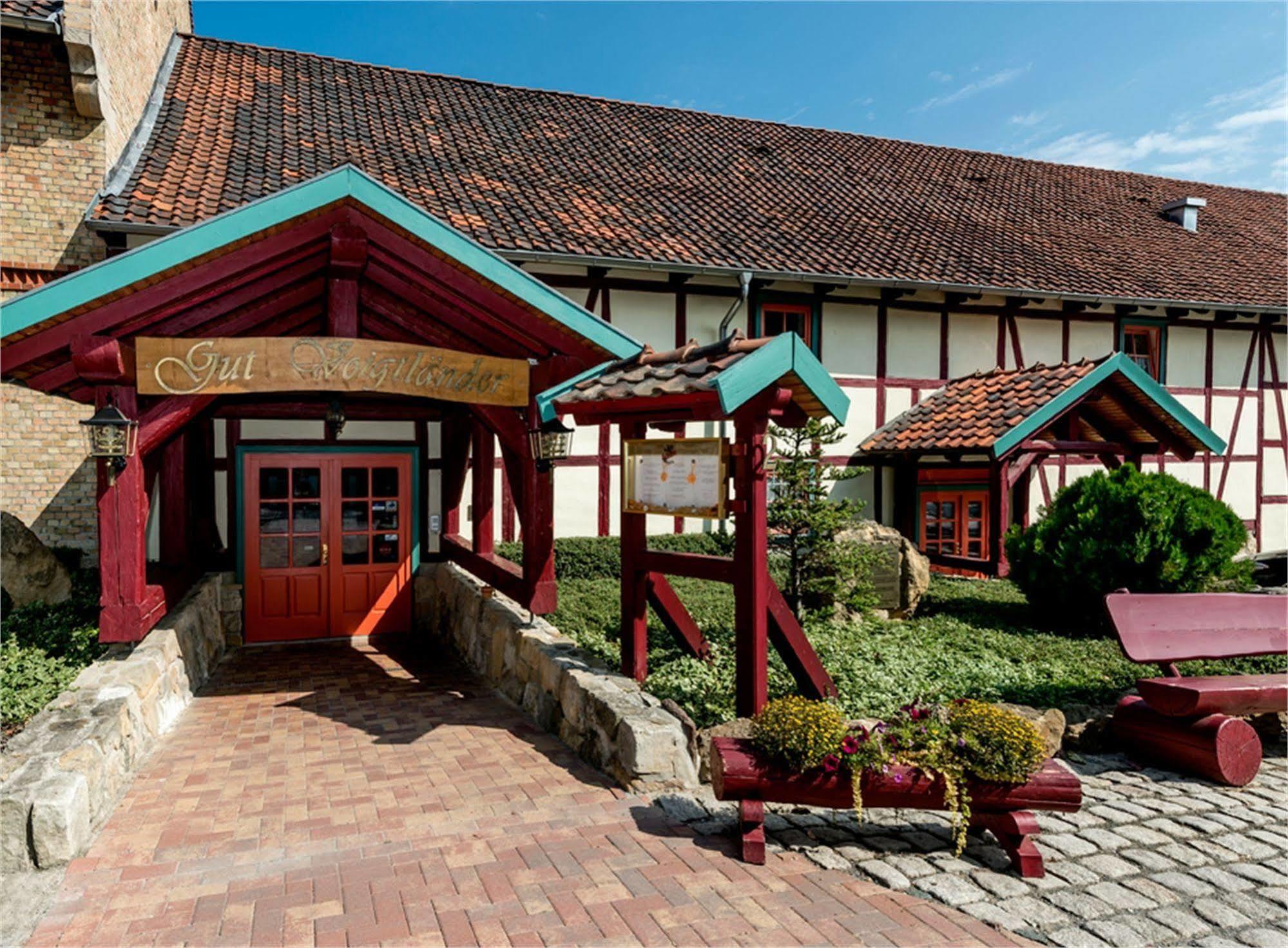 Hotel Gut Voigtlaender Blankenburg  Exterior photo