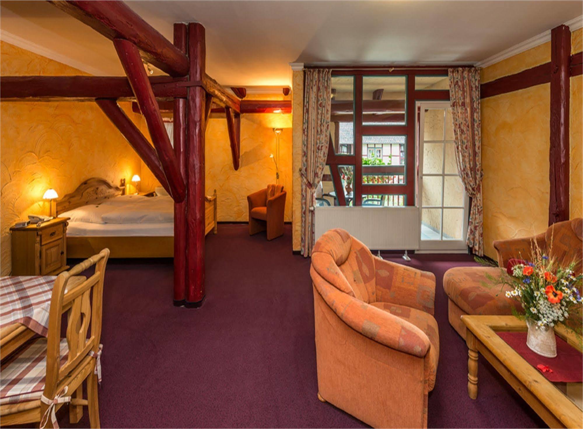 Hotel Gut Voigtlaender Blankenburg  Exterior photo
