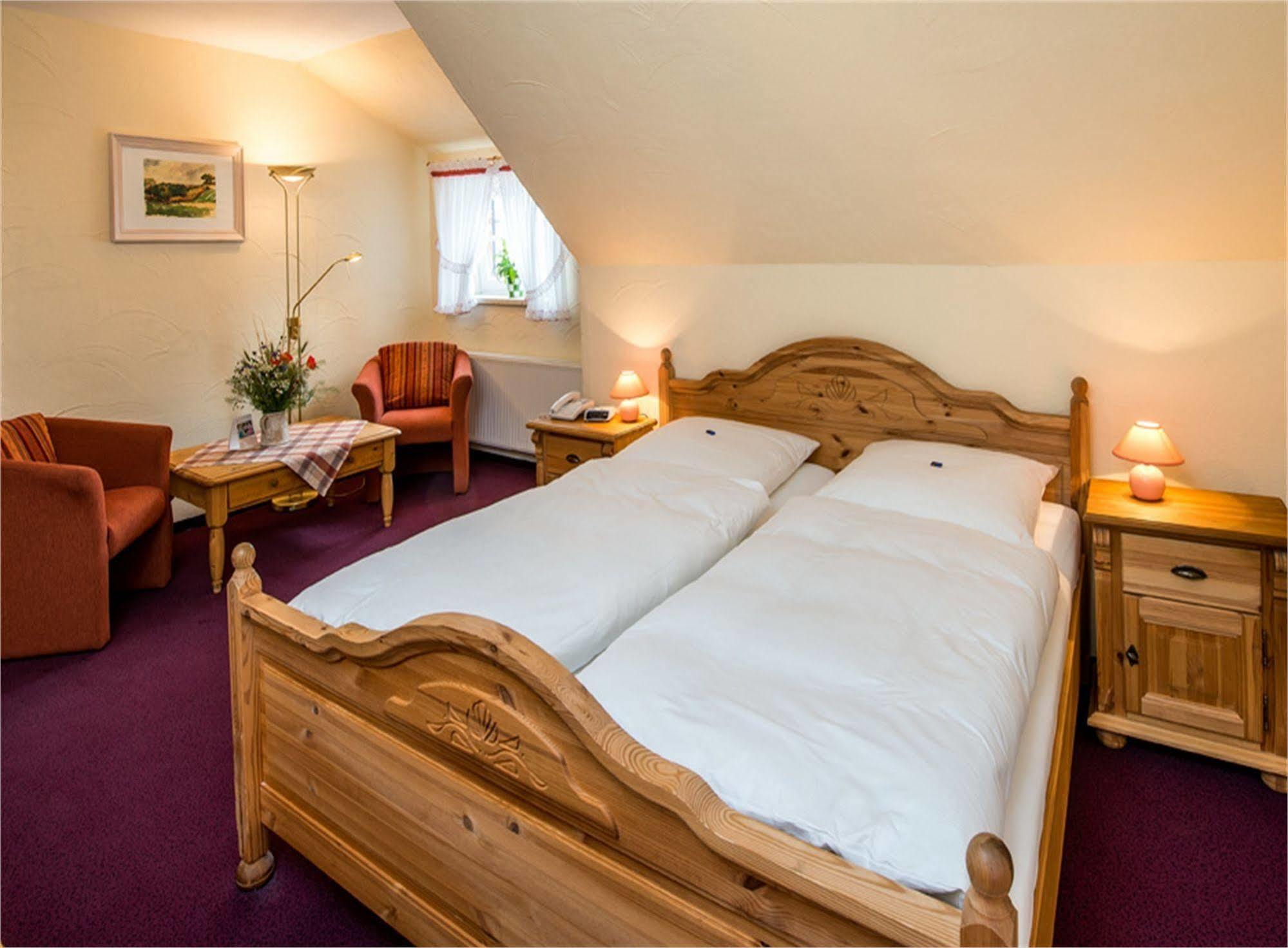 Hotel Gut Voigtlaender Blankenburg  Exterior photo